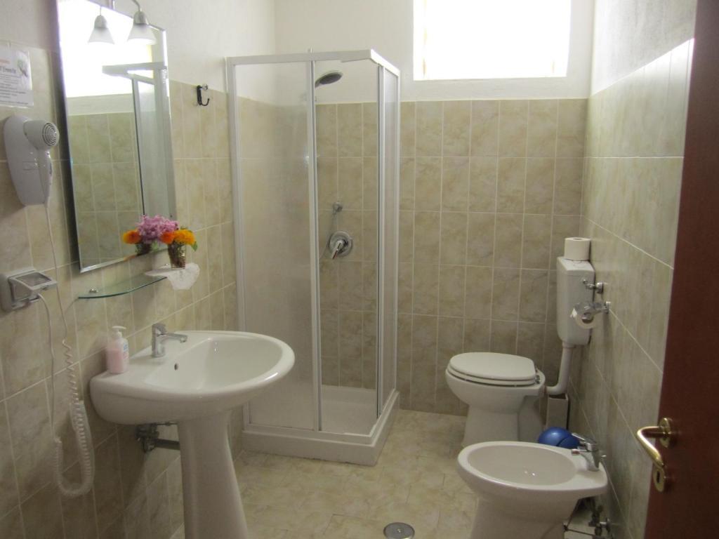 Agriturismo Grotta Dell'Eremita Albano di Lucania Room photo