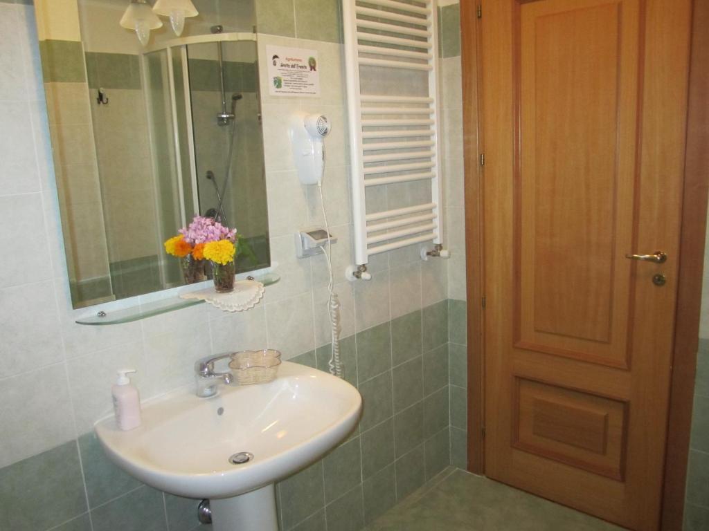 Agriturismo Grotta Dell'Eremita Albano di Lucania Room photo